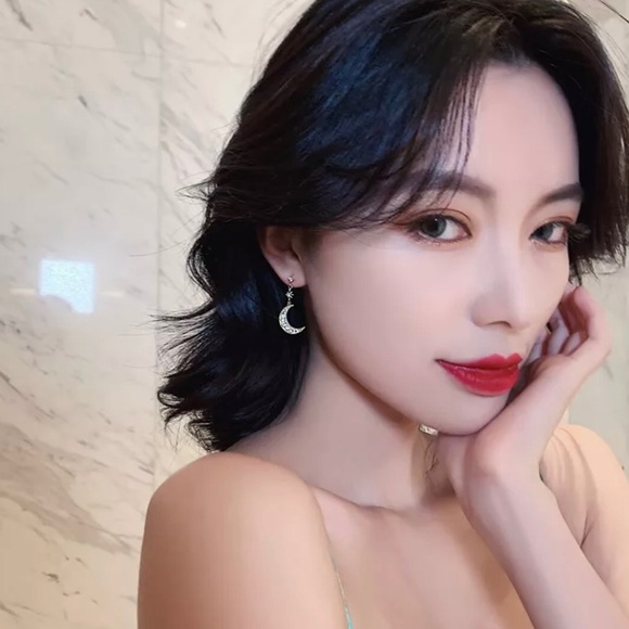 Silver Moon & Star Rhinestone Mismatched Earrings - Picture 2 of 4